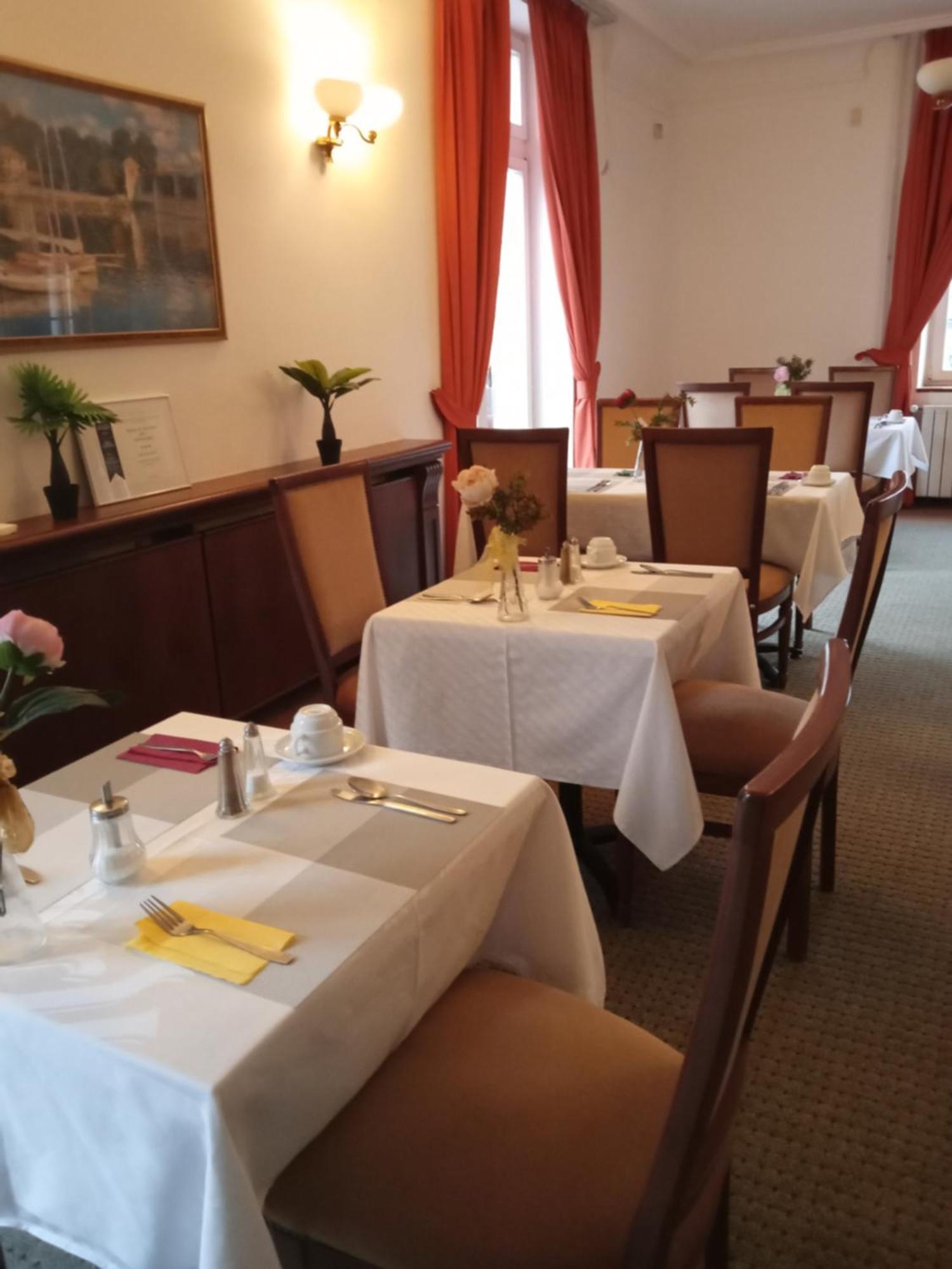 Retro Hotel Villa Ostrava Eksteriør bilde